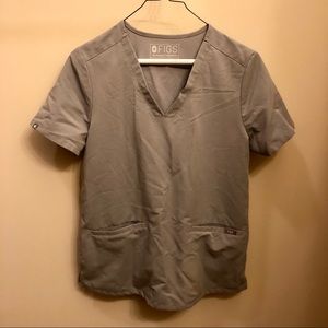 Figs casma three pocket scrub top